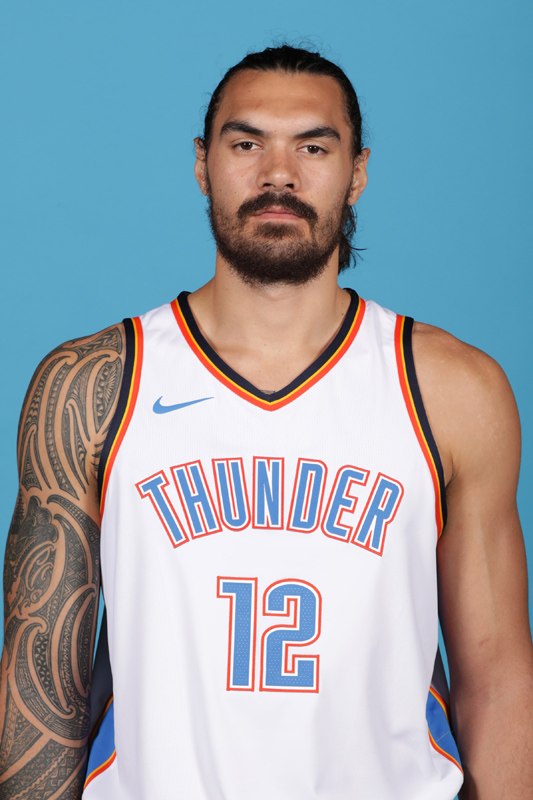 维蒂尼亚是第九位欧冠对英格兰球队戴帽球员，也是葡萄牙首人（维蒂尼亚欧冠面对英格兰球队上演帽子戏法：历史第九人、葡萄牙第一人）