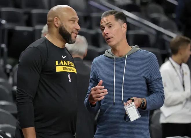 奥巴梅扬：当年我从巴萨去切尔西是一个巨大的错误（奥巴梅扬懊悔：离开巴萨转投切尔西是我职业生涯的重大失误）