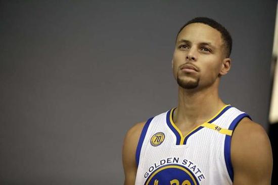 罗体：齐尔克泽愿意加盟罗马，但罗马先租后买报价被曼联拒绝（罗体：齐尔克泽愿投罗马，曼联已拒绝先租后买方案）