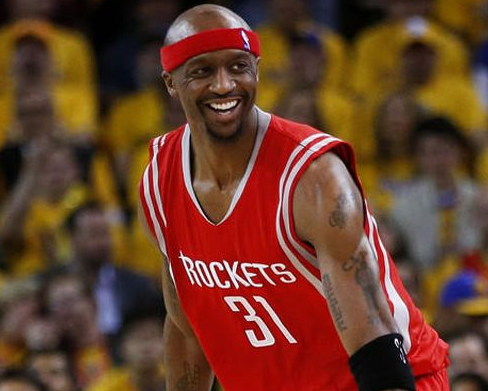 勇士球员得分效率高，命中率稳定（勇士队员高效得分，投篮命中率稳健）