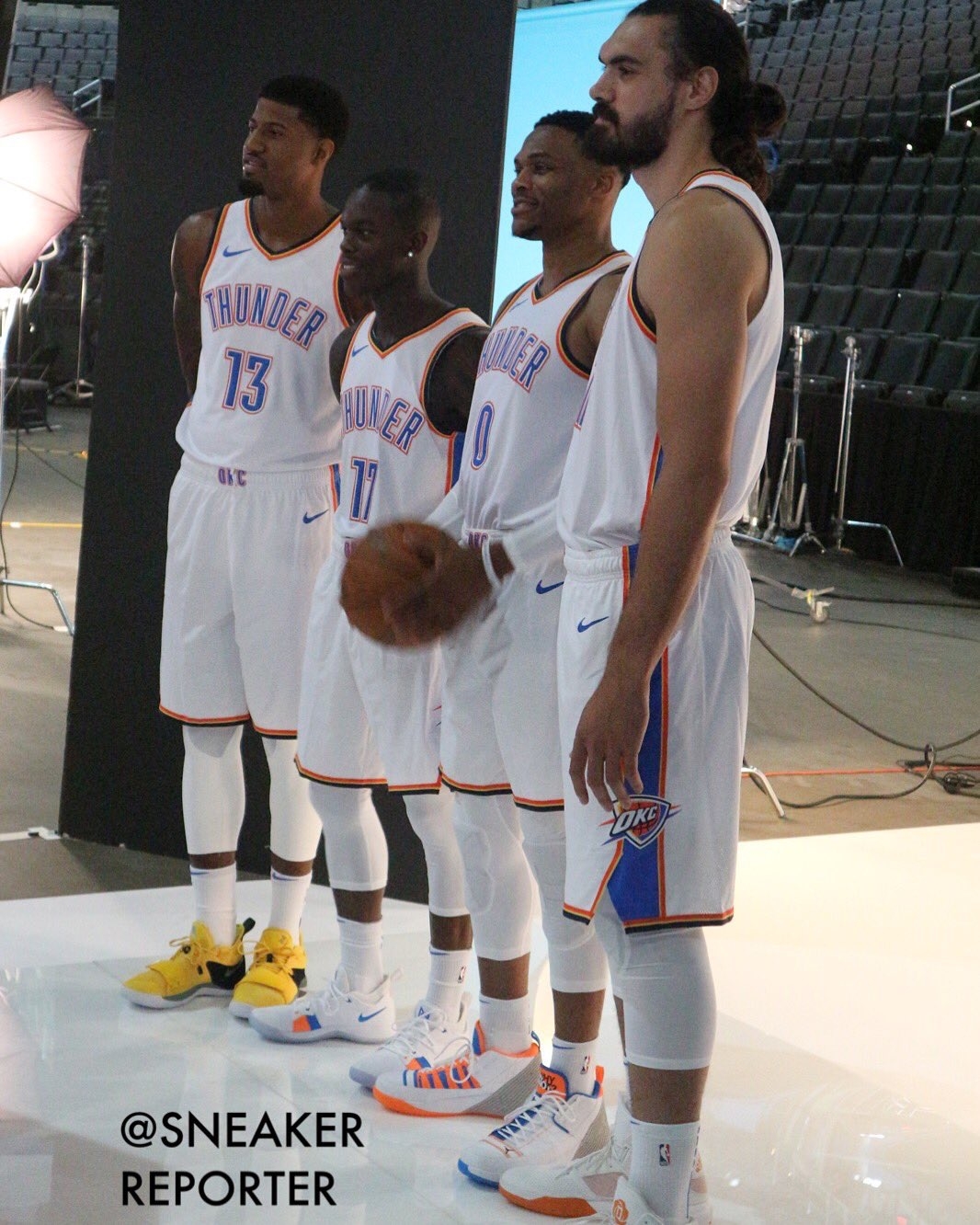 汉密尔顿：休赛期我只想彻底断网，这个冬天谁也联系不上我（汉密尔顿：休赛期我将彻底离线，这个冬天谁也别想联系我）