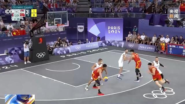 每体：7500名巴萨球迷未能顺利入场观赛，副主席福特出面道歉（巴萨7500名球迷入场受阻，副主席福特公开致歉）