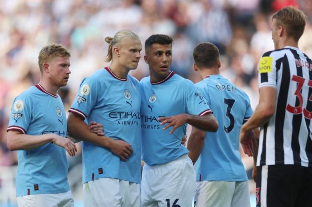 阿莫林谈球队变化：细节更好了，球员们饭后一起待的时间更长（阿莫林：球队细节提升，球员饭后相处更久）