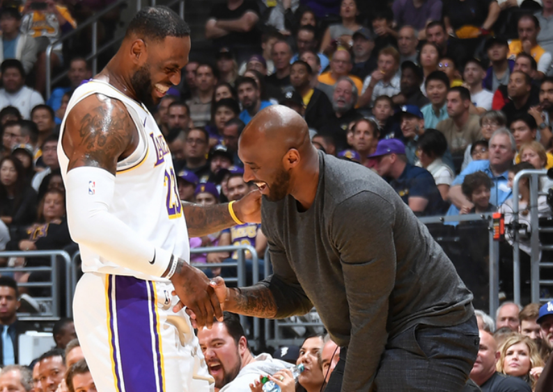 劳塔罗对阵尼科·帕兹：国际米兰与科莫，圣西罗上演争夺欧洲之路的巅峰对决（圣西罗之夜：劳塔罗PK尼科·帕兹，国际米兰与科莫上演冲欧焦点战）