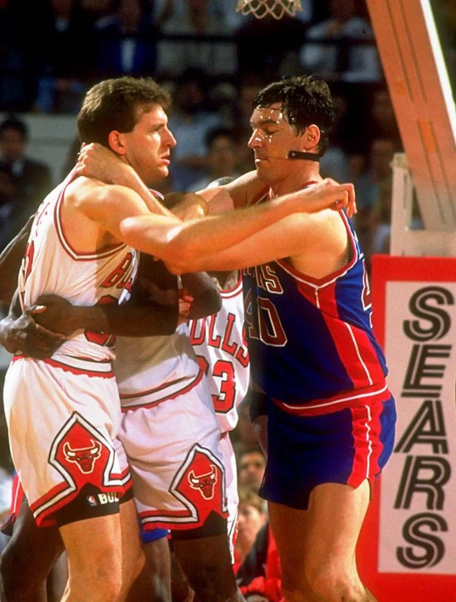 巴里奥斯：球队下半场有点挣扎，被对手反击进球的感觉太糟了（巴里奥斯：下半场我们踢得吃力，被对手反击破门的滋味太难受）