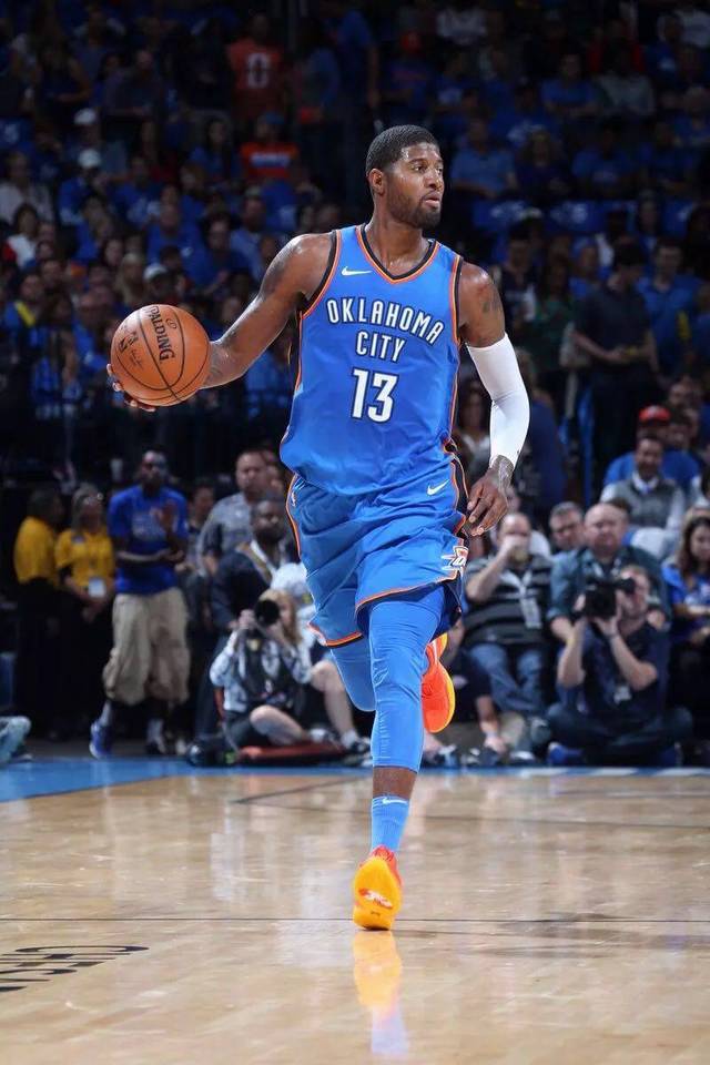 创生涯新高！新秀沃尔夫5记三分砍下22分4板4助（生涯新高！新秀沃尔夫命中5记三分，贡献22分4篮板4助攻）