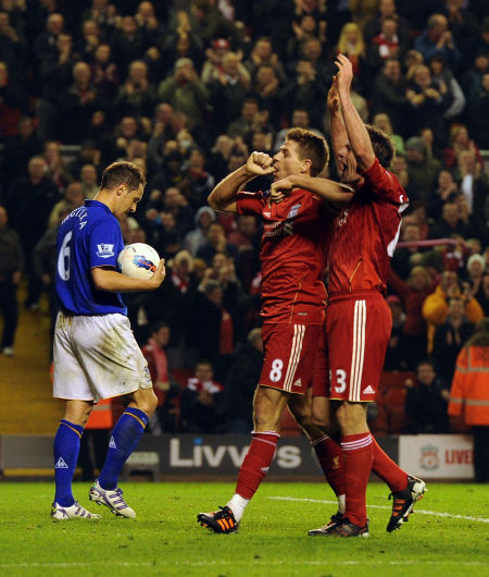 灵感来源韩国国旗太极图案，热刺球员将穿特别版球衣战纽卡（致敬韩国国旗太极图：热刺战纽卡将身披特别版球衣）