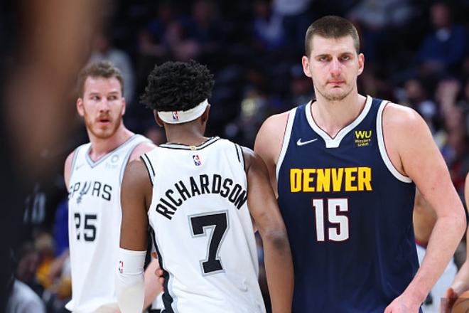 又要开轰趴了？内马尔：放假了，我要忘记足球10天，彻底放松（派对要安排上了？内马尔：放假这10天先把足球抛在脑后，彻底放松）