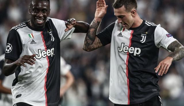 海纳：我的妻子因老年痴呆离世，所以我很关注这个病（海纳：妻子因阿尔茨海默病离世，此后我更加关注这一疾病）