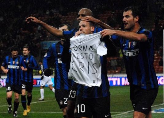 火星撞地球！枪手领跑英超&欧冠0丢球，拜仁新赛季17胜1平不败（豪门齐飞！阿森纳英超领跑欧冠零失球，拜仁新季17胜1平保持不败）