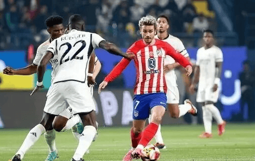 半岛晨报：中足联不作为，中超倒数第二轮不同时开球影响公平（半岛晨报：中足联不作为致中超倒数第二轮未同期开球，公平性受损）